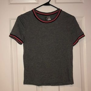H&M Divided cropped tee